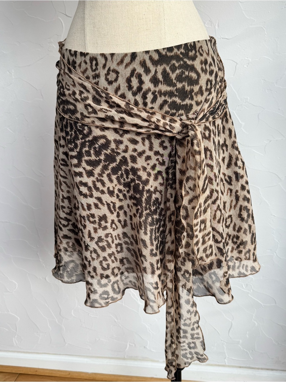 Vintage Petite Sophisticate Leopard Print Wrap Mini Skirt Size 10